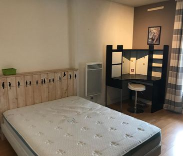 Location Appartement 2 pièces 38m² DECINES CHARPIEU 69150 - Photo 1