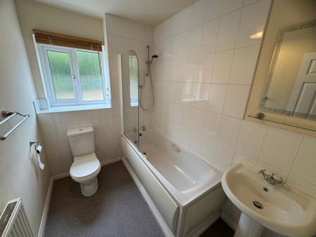 2 bedroom semi-detached house to rent - Photo 5