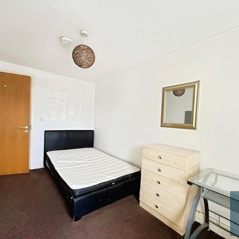 1 bedroom in a house share to rent - Photo 1