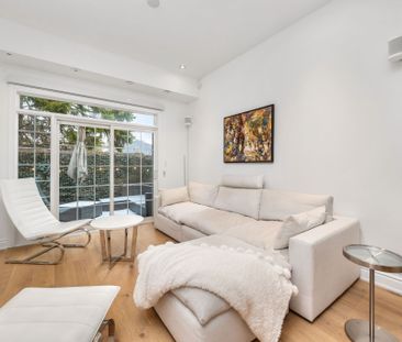 For Lease - 1011 Dundas Street, Toronto, Ontario - Photo 2