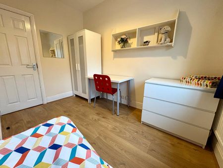 5 bedroom house to rent Pomona Street, Sheffield, South Yorkshire, S11 - Photo 5