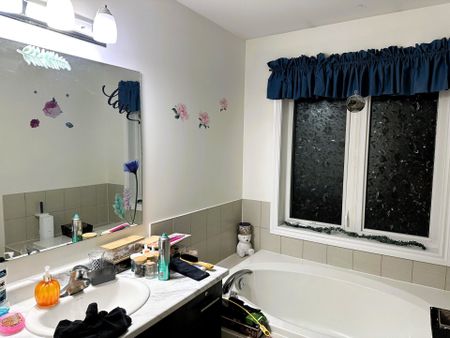 For Lease - 29 Tabaret Crescent, Oshawa, Ontario - Photo 2