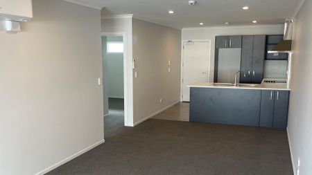 Modern, well kept two bedroom apartment - Photo 2