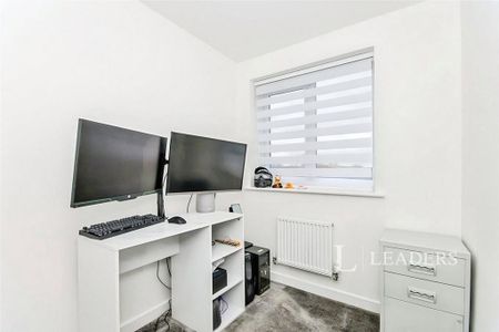 3 bedroom semi-detached house to rent - Photo 4