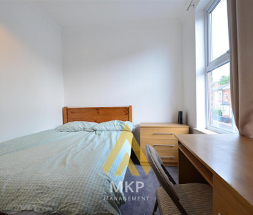 4 bedroom terraced house to rent - Photo 3