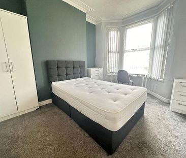 4 bedroom terraced house to rent - Photo 5