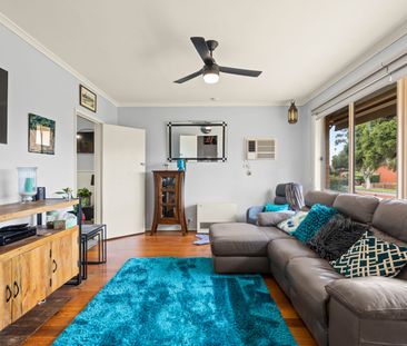 24 Hitchcock Street, Breakwater, Vic 3219 - Photo 3