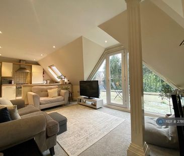 2 bedroom flat to rent - Photo 2