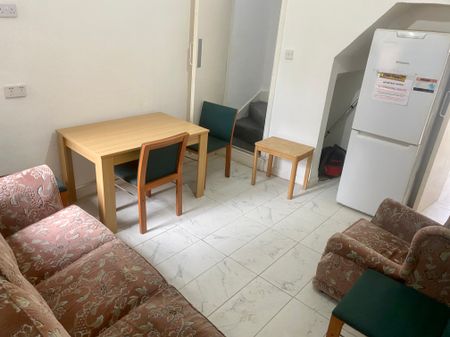 1 bedroom terraced to rent Room 1 Hubert Road, B29 - Photo 3
