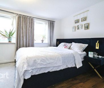 4 bedroom townhouse to rent - Photo 2