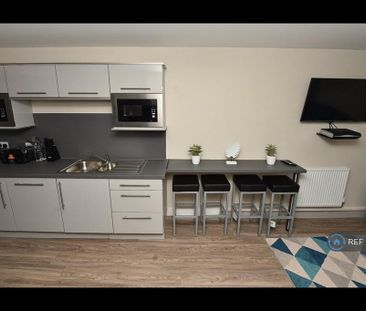 1 bedroom in a house share to rent - Photo 6
