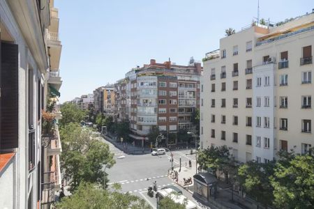 Calle de Narváez, Madrid, Community of Madrid 28009 - Foto 2