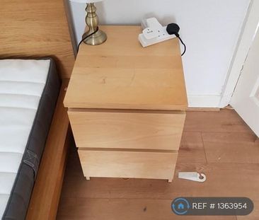 4 bedroom semi-detached house to rent - Photo 2