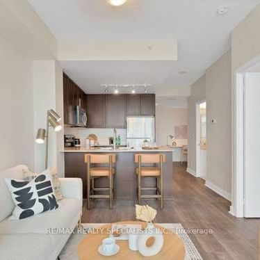 Burnhamthorpe and Mavis Bright +Spacious 1Bdrm +Den Open Concept - Photo 1