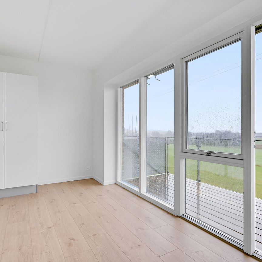 Nyere lys lejebolig i det sydlige Aarhus - perfekt til den studerende, enlig eller parret. - Photo 1