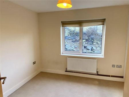 Waterstone Court, Halifax Road, Dewsbury, WF13 - Photo 3