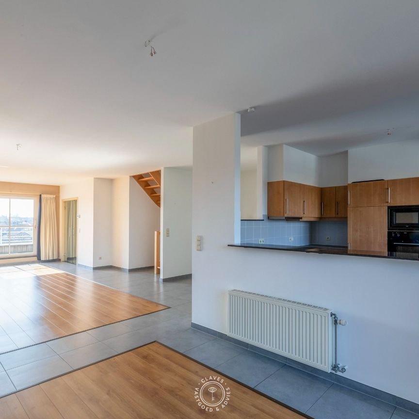 Indrukwekkend duplex appartement met 2 terrassen - foto 1