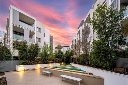 Modern Apartment in Prime Location - Photo 3