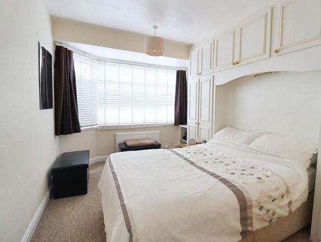 3 Bed Semi-Detached House, Headley Road, LE3 - Photo 5