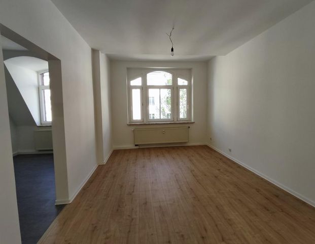 Großzügige 4-Zi.-Dachgeschoss-Wohnung - neu renoviert! - Photo 1