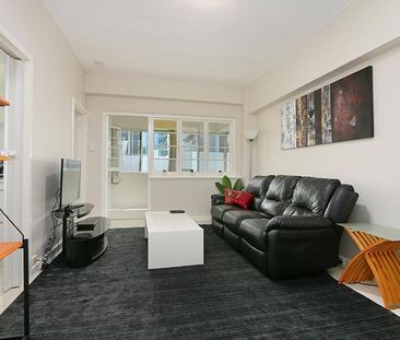 2 BEDROOM APARTMENT - CITY LIVING ! - Photo 4