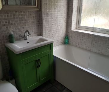 3 bedroom semi-detached house to rent - Photo 3