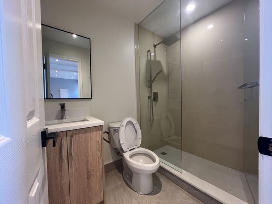 For Lease - 2386 Lake Shore Boulevard Unit# 202, Toronto, Ontario - Photo 1
