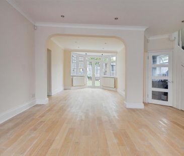 Grove Garden, London - Photo 4