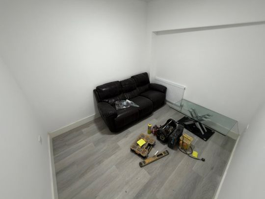 6 Bed End Terrace, Prince Regent Lane, E13 - Photo 1