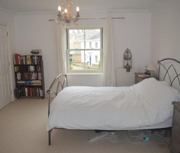 5 bedroom detached house to rent - Photo 4