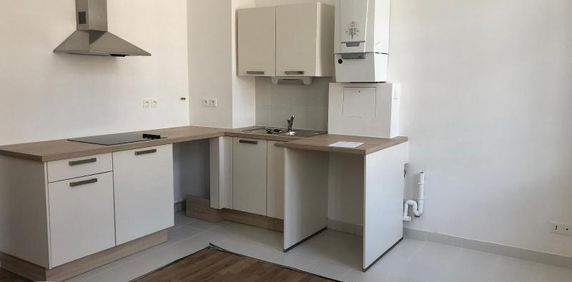 Location Appartement 1 pièce 24m² CAMBRAI 59400 - Photo 2