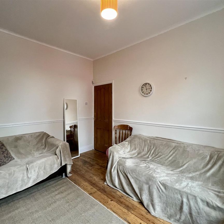 Ashleigh Grove, Jesmond - Photo 1