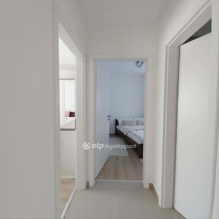 Kiadó új építésű lakás - Nyíregyháza - Photo 2