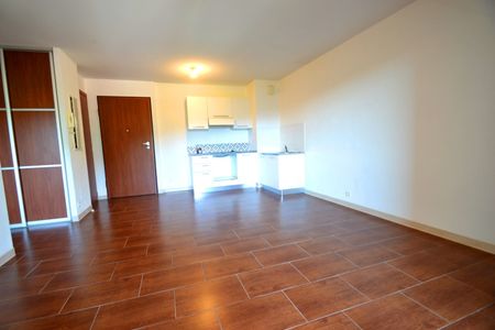 Location Appartement 2 pièces 42m² BASTIA 20600 - Photo 4