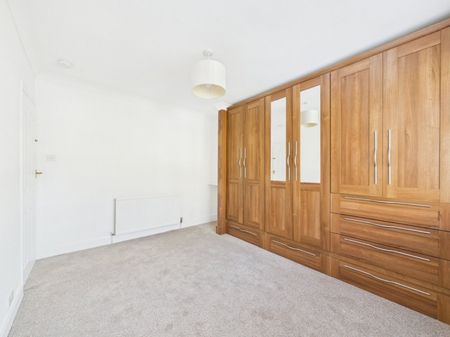 Mafeking Road, Wraysbury, Staines-upon-Thames,TW19 - Photo 3