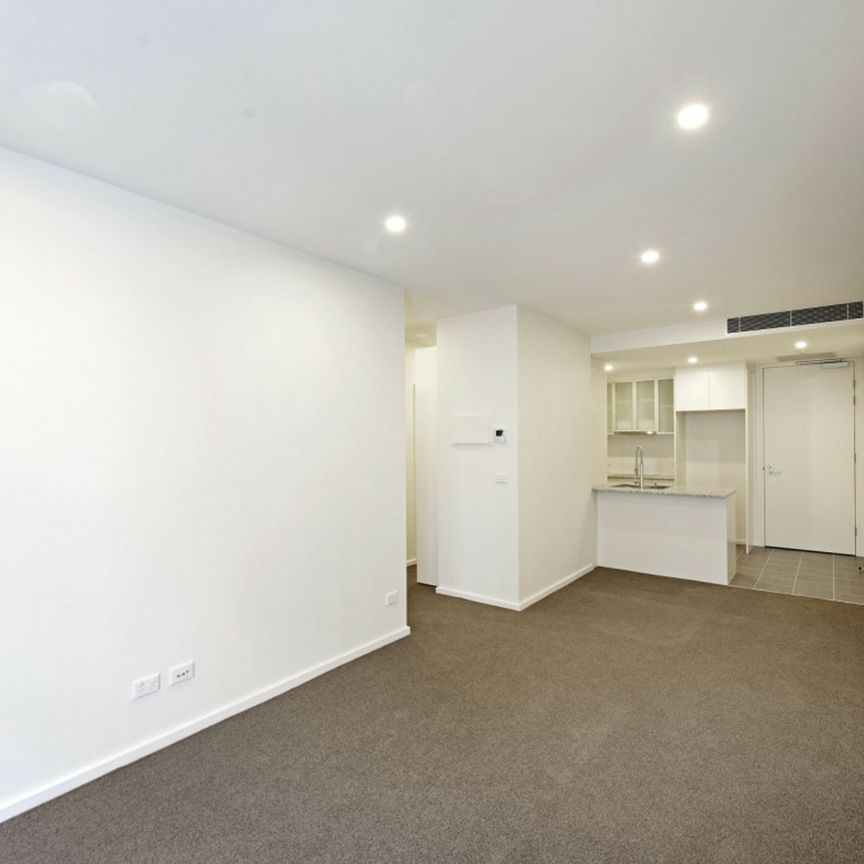 One Bedroom Plus Separate Study! - Photo 1