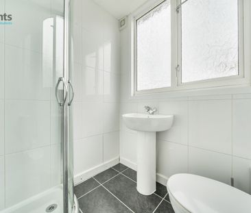 6 bedroom detached house to rent - Photo 4