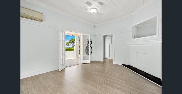 Renovated with character and class - Photo 1