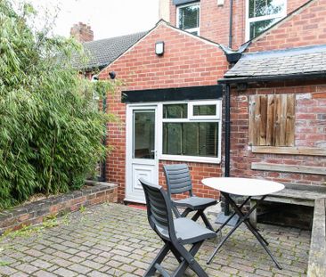 Station Parade, Headingley, Leeds - Photo 1