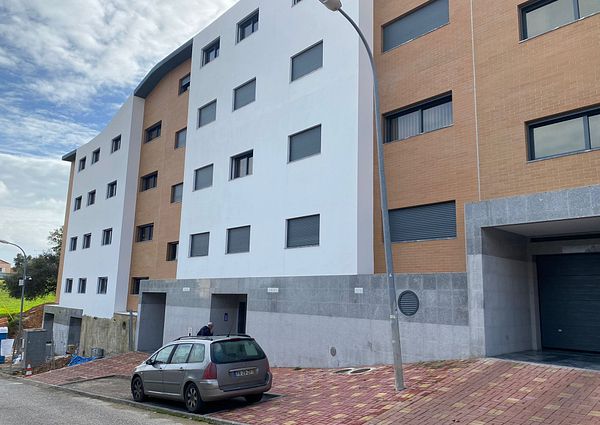 Fantástico Apartamento com 2 Quartos para Arrendamento em Loures