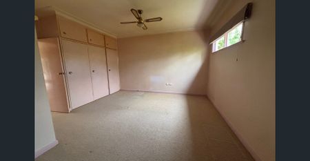 Spacious 4-bedroom family home on Generous Block - Photo 4