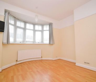 3 bedroom end of terrace house to rent - Photo 3