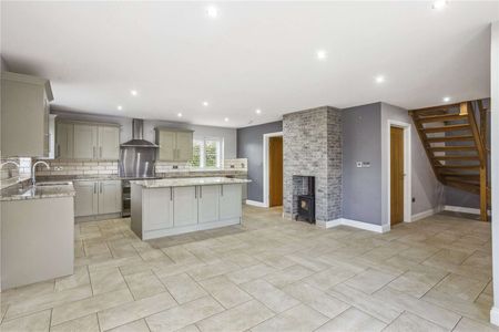 A superb barn style' detached family home constructed to a high standard and specification. - Photo 5