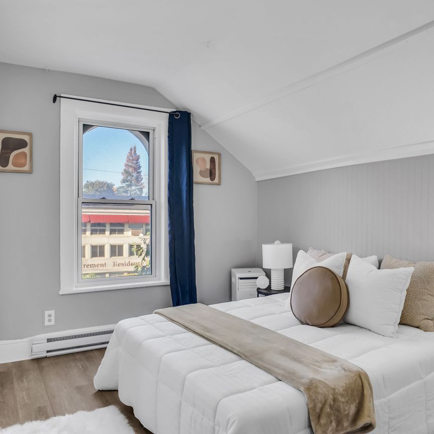 For Lease - 297 Sherbrooke Street, Peterborough, Ontario - Photo 1