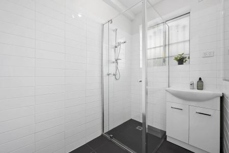 Unit 1/10 Bayswater Road, - Photo 3