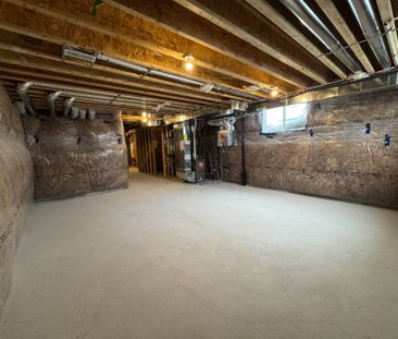 For Lease - 68 Sanderson Drive, Kawartha Lakes, Ontario - Photo 3