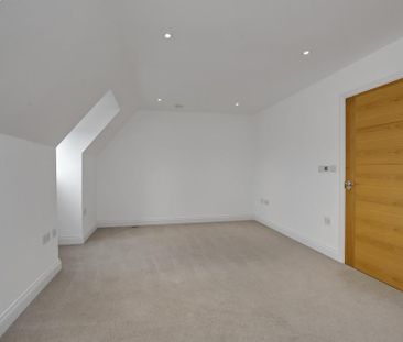 3 bedroom apartment to rent - Photo 5