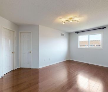 For Lease - 60 Cariglia Trail, Markham, Ontario - Photo 4