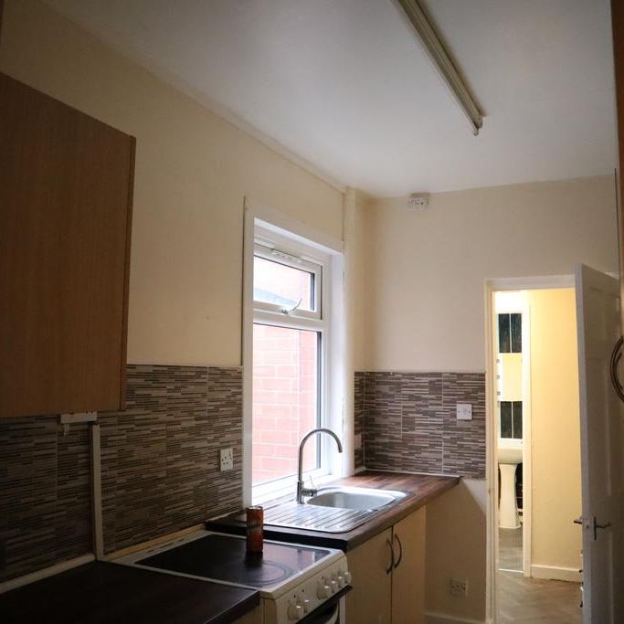 3 bedroom terraced house to rent - Photo 1