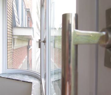Appartement 2 ch. + terrasses à 1190 Forest  Loyer: 1 500 € - Photo 2